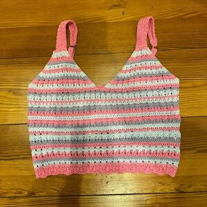BRAND NEW!! STILL HAS TAG!!! Hollister cropped knitted tank top. (Size S)